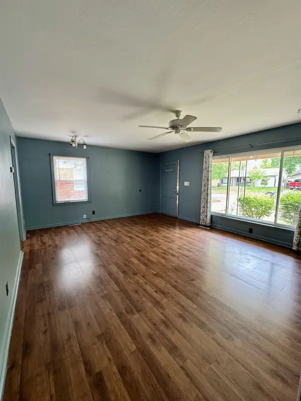 1707 S Erie, Wichita, KS 67211