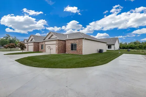139 N Sheridan Ave, Valley Center, KS 67147
