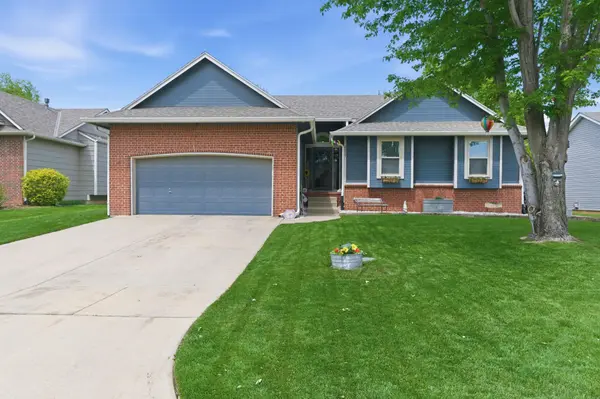 2537 N Watersedge, Wichita, KS 67205