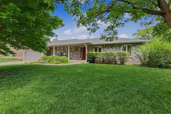 2000 N Carter,  Augusta,  KS 67010