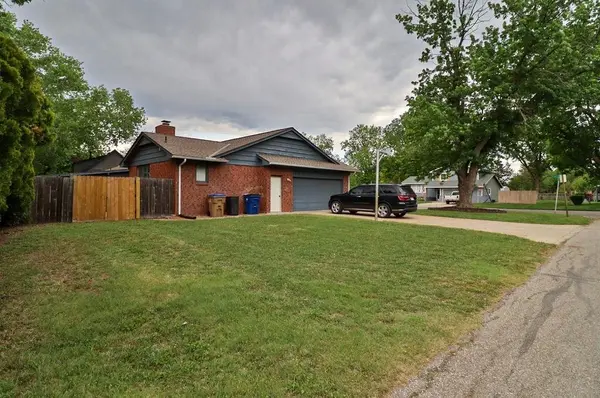 600 E Allen St, Valley Center, KS 67147
