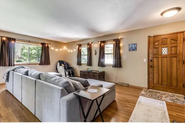 9528 W Shade, Wichita, KS 67212