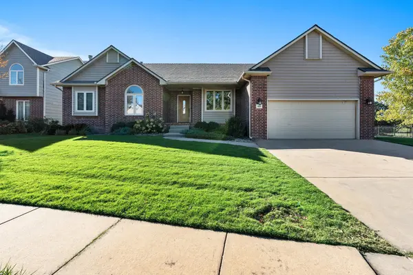 829 N Cedar Park St, Wichita, KS 67235