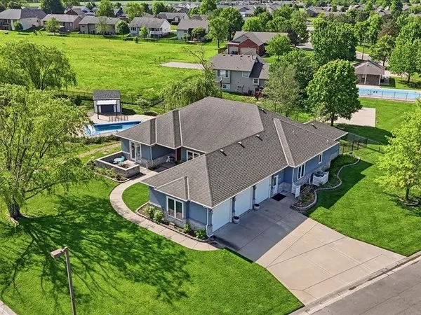 601 Stone Lake CIRCLE,  Augusta,  KS 67010