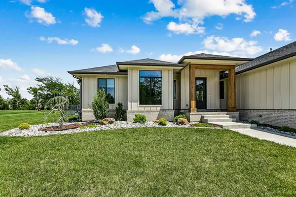 317 N Sarah Ct, Derby, KS 67037