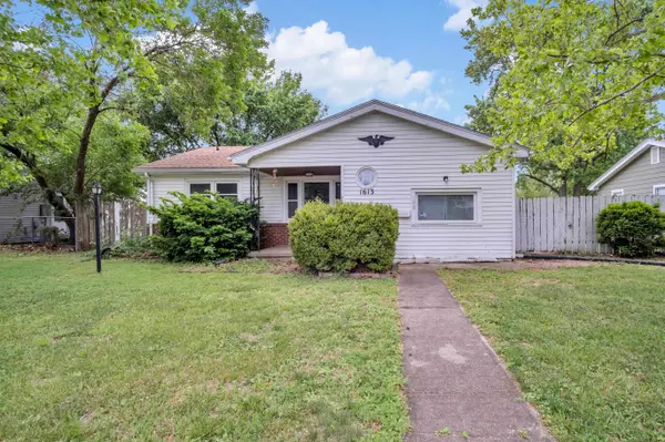 1613 E 10th, Newton, KS 67114