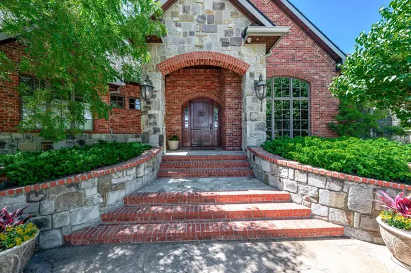 6737 W 29th St N, Wichita, KS 67205