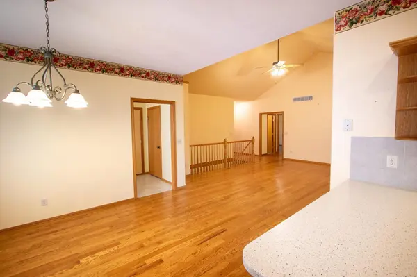 533 Autumn Glen Ct, Newton, KS 67114