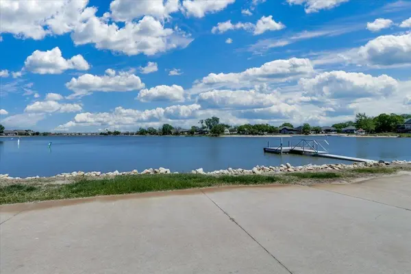 3006 N Ridge Port, Wichita, KS 67205