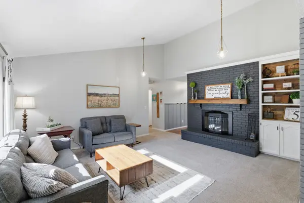1414 Tanglewood Ct, Rose Hill, KS 67133-9306