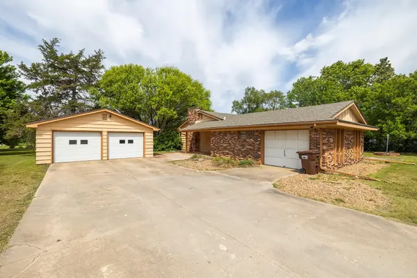 1933 S 127th, Wichita, KS 67207