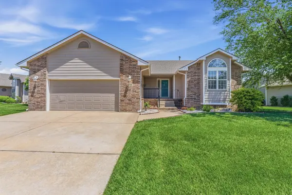 2326 N Covington St, Wichita, KS 67205