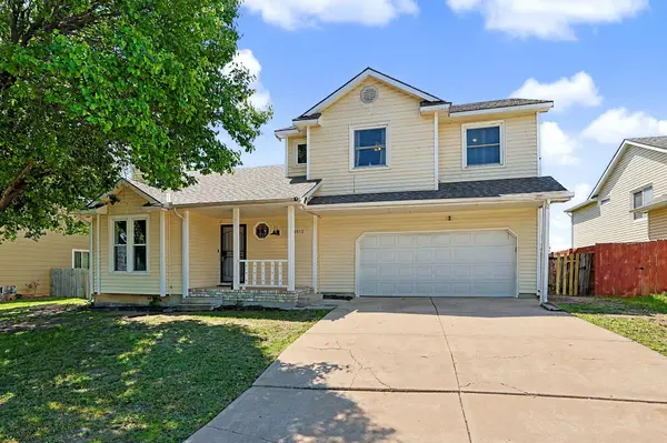 10013 E Bayley St, Wichita, KS 67207-3912