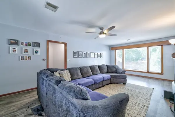 111 N Park St, Winfield, KS 67156