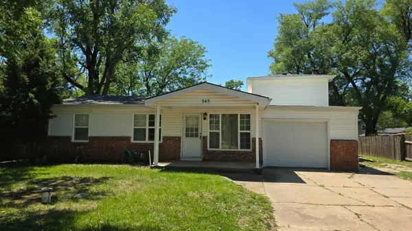 545 S Queen Ave, Maize, KS 67101
