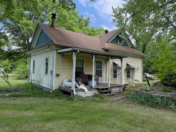 233 N Main St, Latham, KS 67072