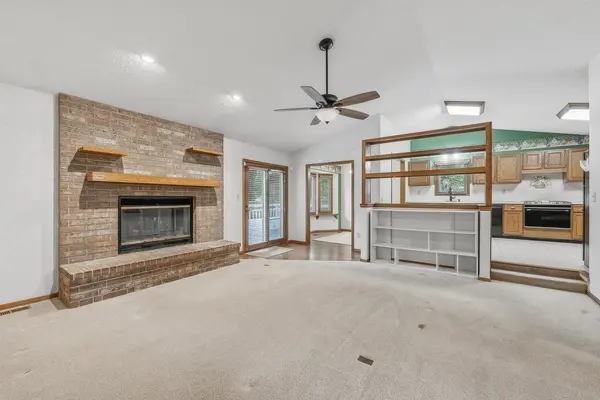 1108 E James St, Derby, KS 67037