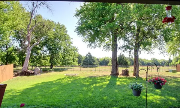 2634 Glacier DR, Wichita, KS 67215-1514
