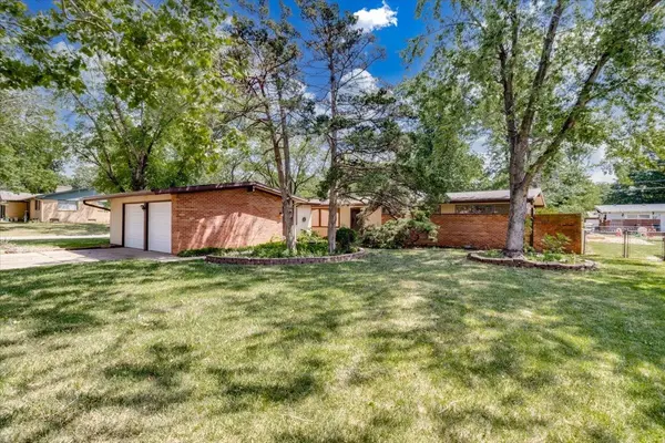 826 N Crestline St, Wichita, KS 67212