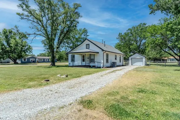 205 N Elm, Douglass, KS 67039