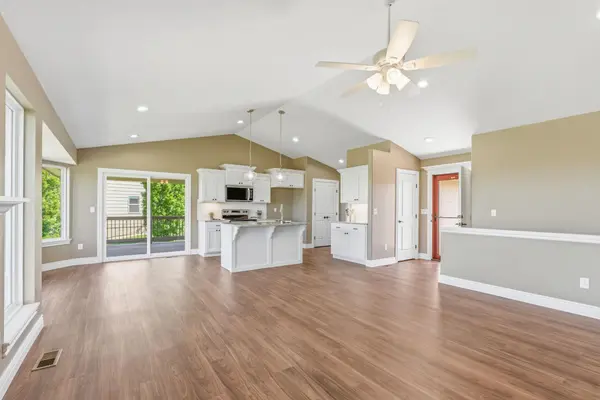 117 Ember Way, Hesston, KS 67062