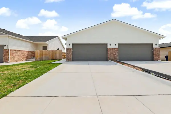 9269 E Fox Pointe, Bel Aire, KS 67226