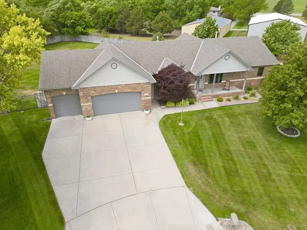 601 Autumn Ridge, Newton, KS 67114