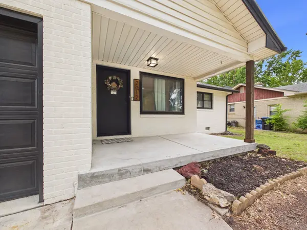 2012 S Ridgewood Dr, Wichita, KS 67218