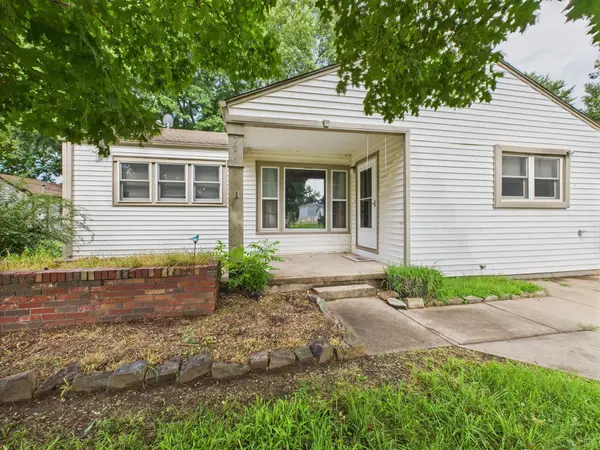 711 S Central Ave,  Mulvane,  KS 67110