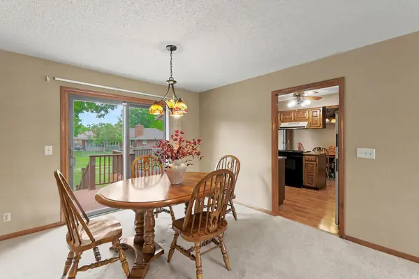 10318 W Alamo Ct, Wichita, KS 67212