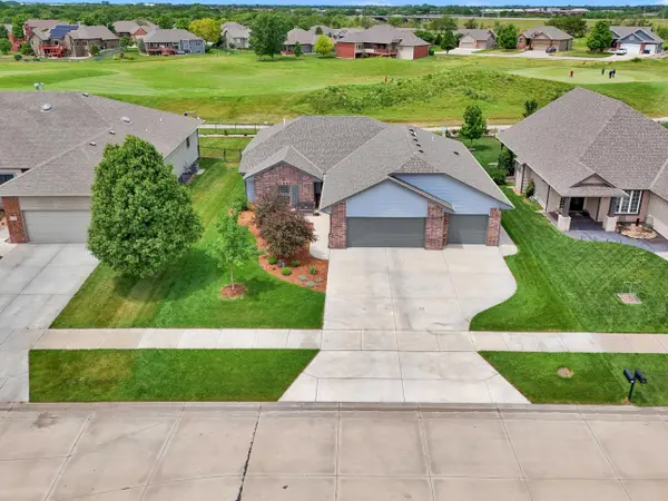 1717 Casey, Newton, KS 67114