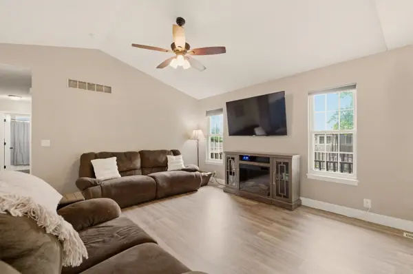 301 E Valley Park Dr, Valley Center, KS 67147