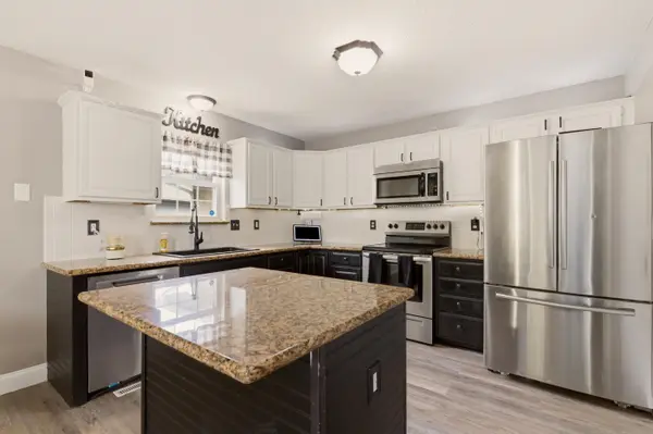301 E Valley Park Dr, Valley Center, KS 67147