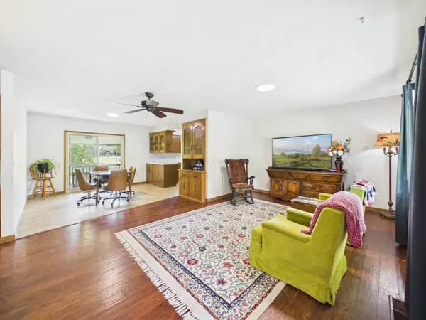 409 Sherman Dr, Newton, KS 67114