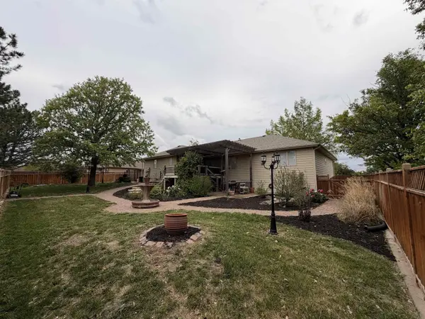 2808 Argonne Ct, Salina, KS 67401