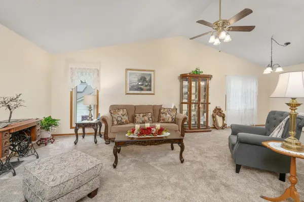 430 N Pine Grove Circle, Wichita, KS 67212