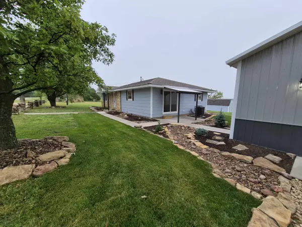 30050 211th Rd., Maple City, KS 67102