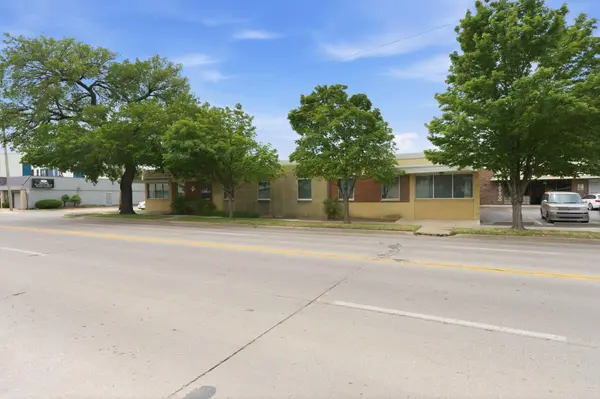 155 S Hydraulic, Wichita, KS 67211