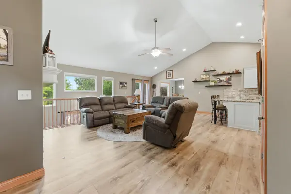 419 S Quail Run Ct, Andover, KS 67002-9094