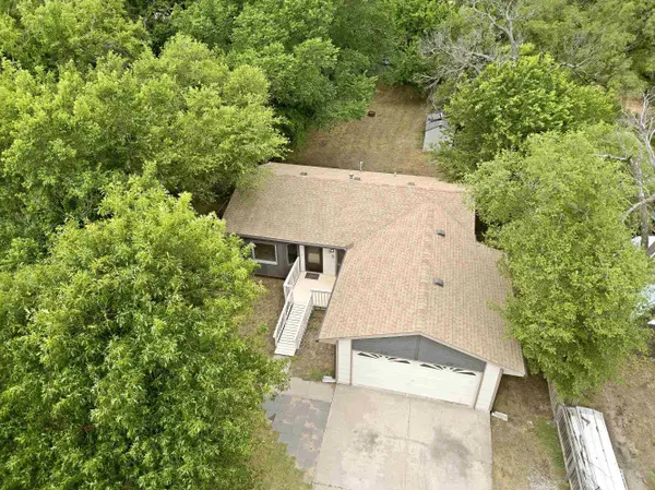 435 N Clara St, Wichita, KS 67212