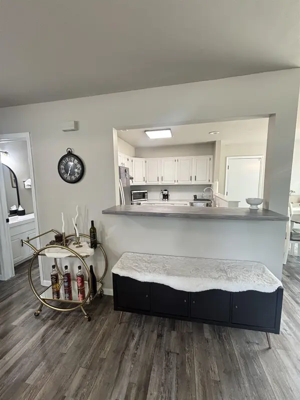1117 E Redwood Rd, Derby, KS 67037