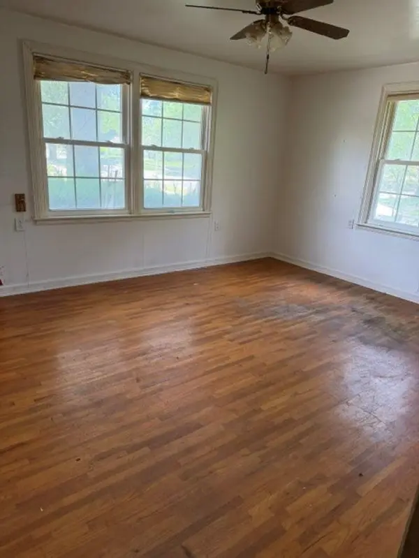 105 N Park, Winfield, KS 67156