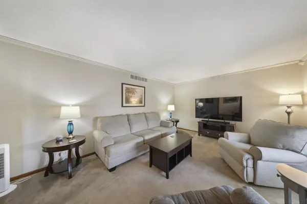 931 Trinity Dr., Newton, KS 67114