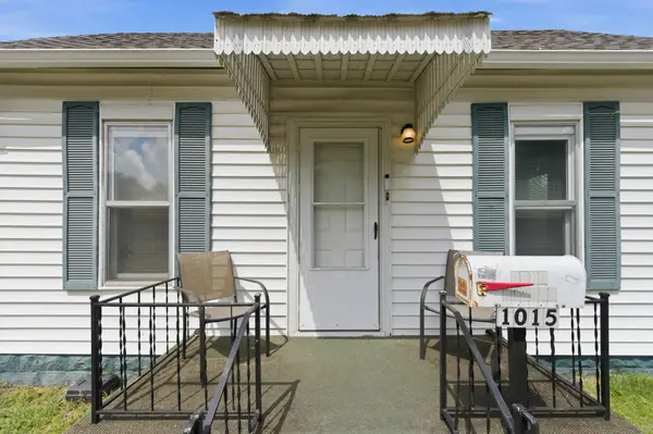 1015 S Glenn St, Wichita, KS 67213