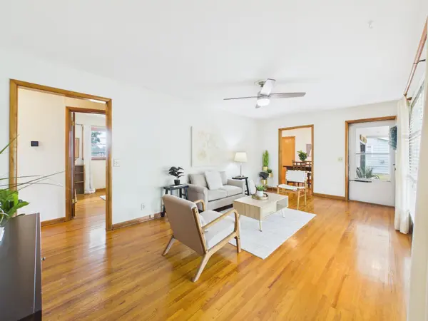 555 N Colby St, Valley Center, KS 67147