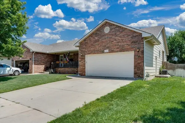 2302 N Shefford Cir., Wichita, KS 67205