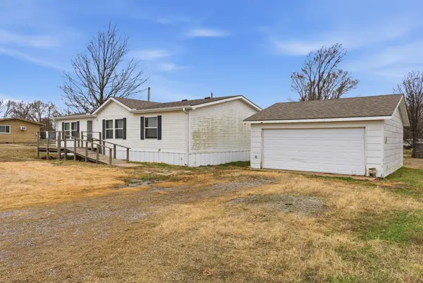 21311 85th Rd, Winfield, KS 67156