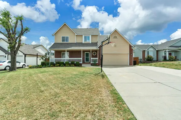 1824 S Stoneybrook St, Wichita, KS 67207