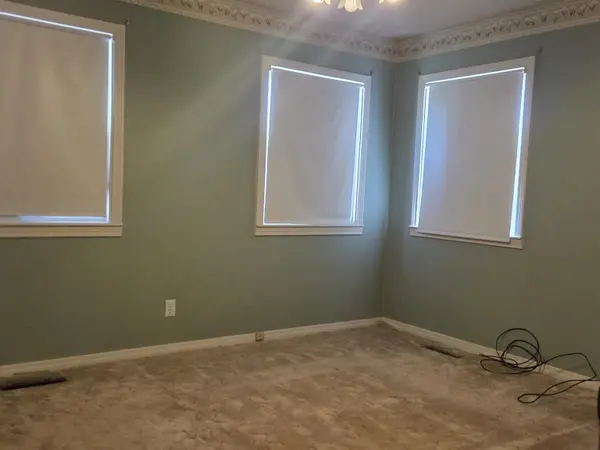402 N Circle Dr, Wellington, KS 67152
