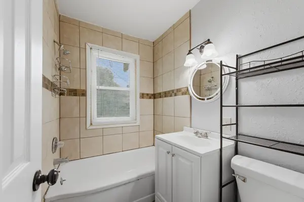 2307 E Shadybrook Ln, Wichita, KS 67214